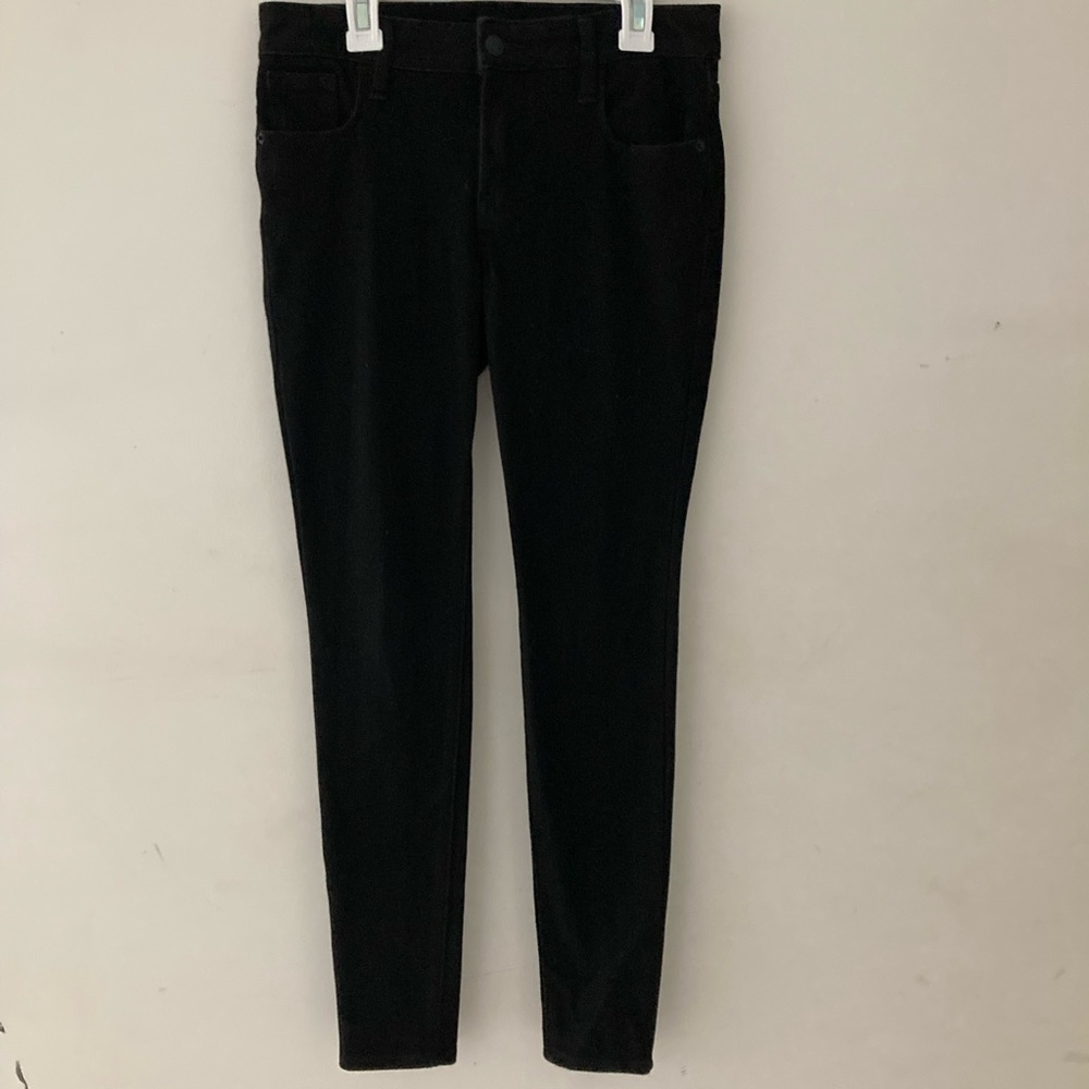 Old Navy Women’s Size 4 Skinny Jeans